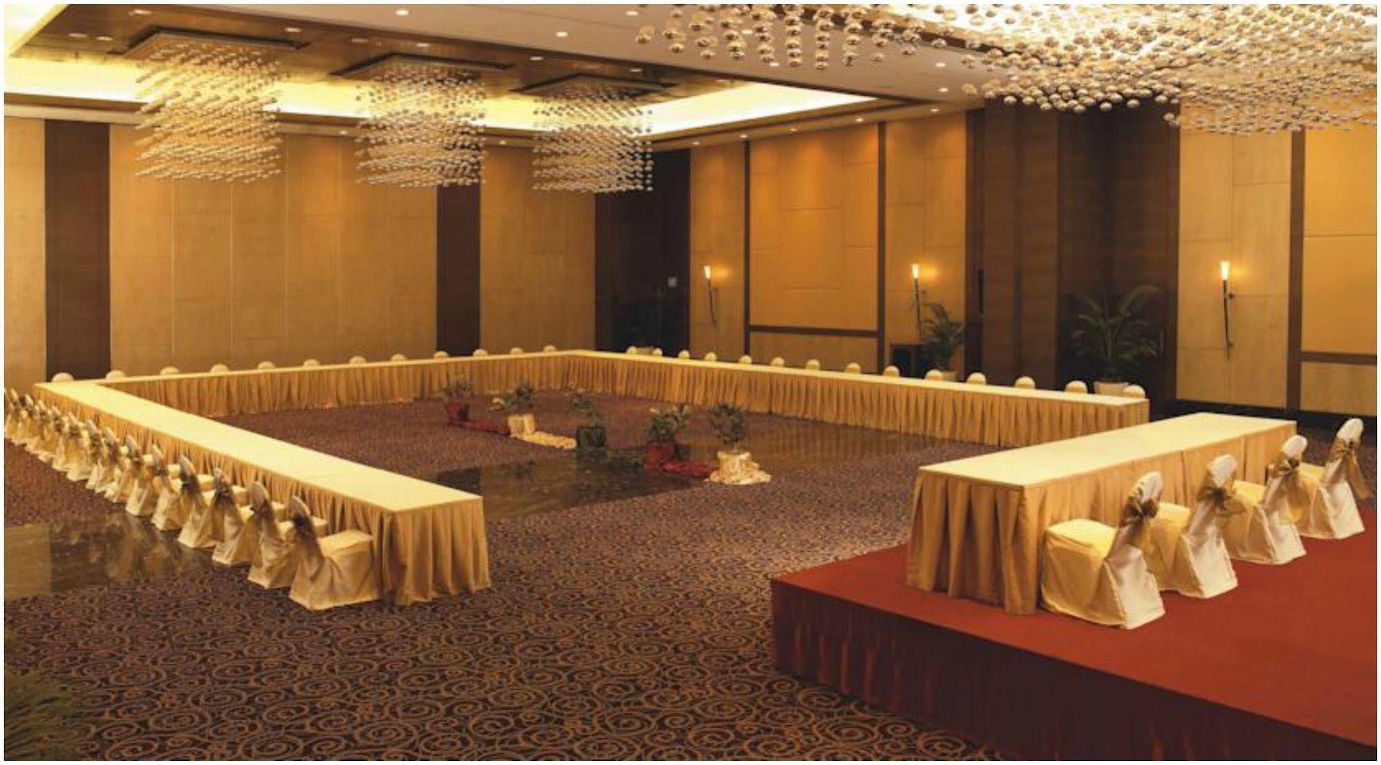 The Retreat Hotel & Convention Centre Mumbai Luaran gambar